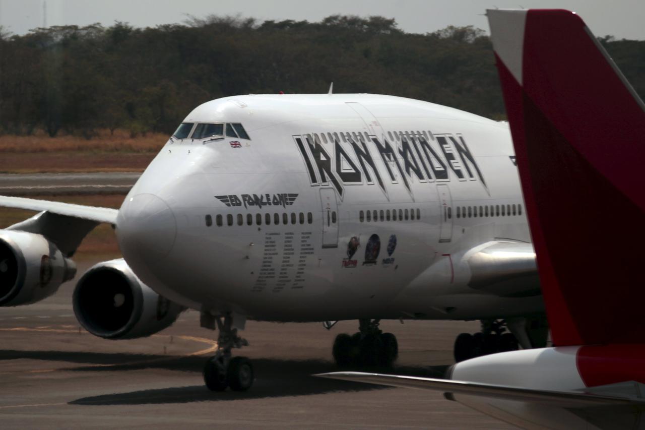 Avion Iron Maidena