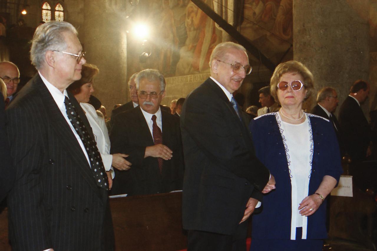 Zagreb: Predsjednik Tu?man prisustvovao misi u katedrali, 26.05.1999.