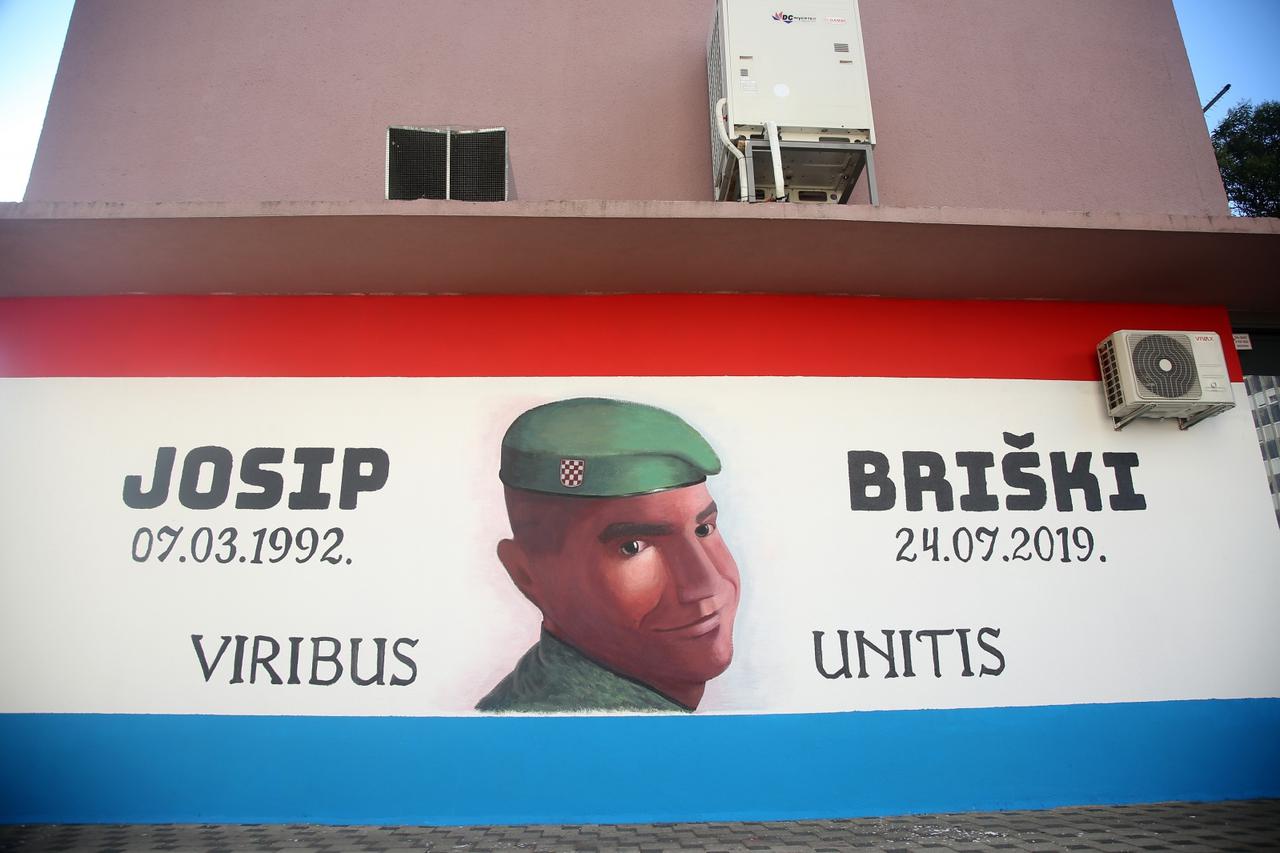 Šibenik: Završen mural skupniku Josipu Briškom, stradalom vojnku HV u Afganistanu