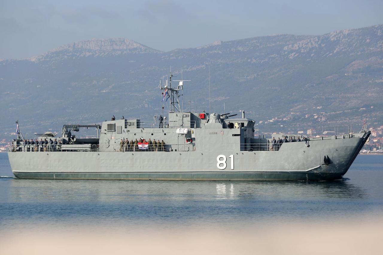 Na Kornatima se nasukao brod Cetina HRM-a