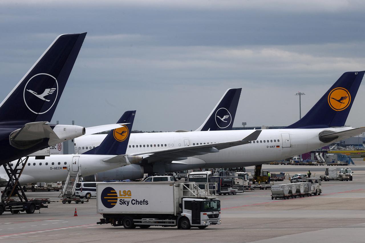 FILE PHOTO: German air carrier Lufthansa holds general meeting in Frankfurt