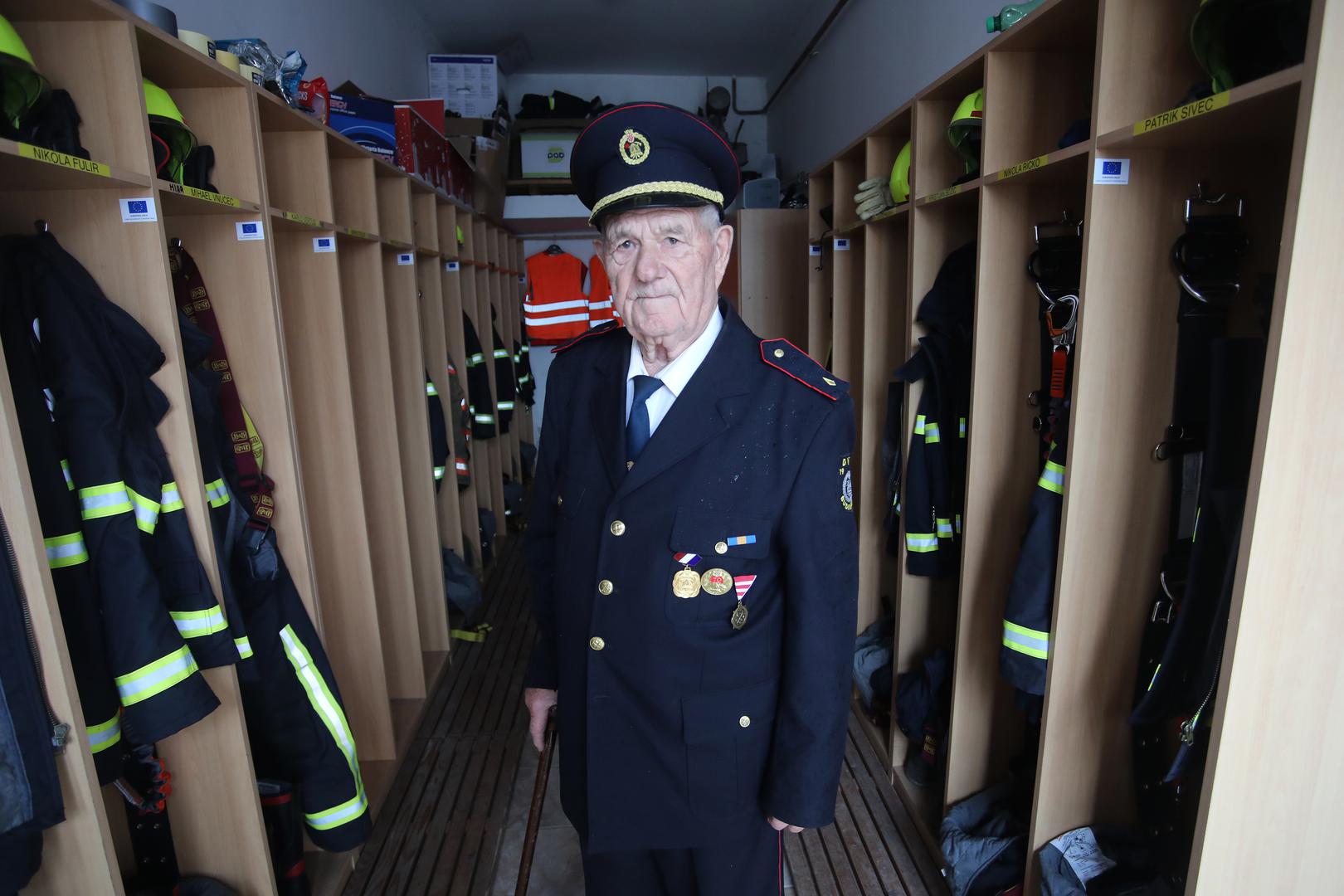 Gabro čak 75 godina aktivno sudjeluje u radu dobrovoljnog vatrogasnog društva Budinščina.
