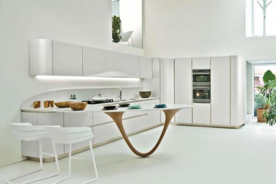 Kuhinja OLA prepoznatljivog je luksuznog i modernog dizajna te čini prostor funkcionalnijim i ergonomičnijim.