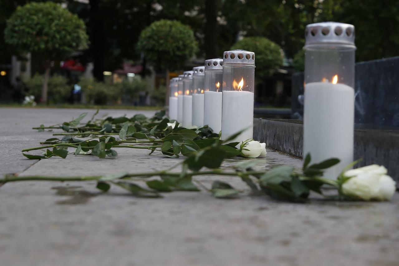 U Mostaru se obilježava godišnjica smrti osmero djece ubijene na dječjem igralištu u Vitezu