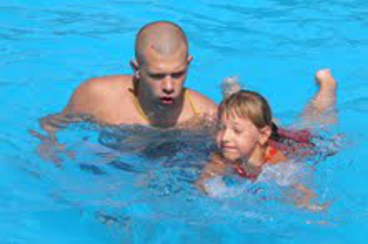 škola plivanja u Požegi (1)