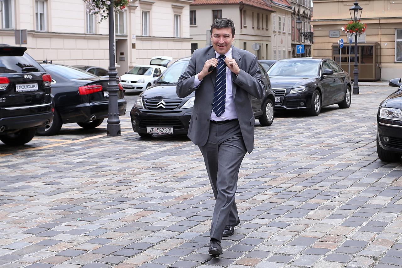 24.06.2014., Zagreb - Dolazak ministara na 171. sjednicu Vlade Republike Hrvatske. Vedran Mornar.  Photo: Goran Stanzl/PIXSELL