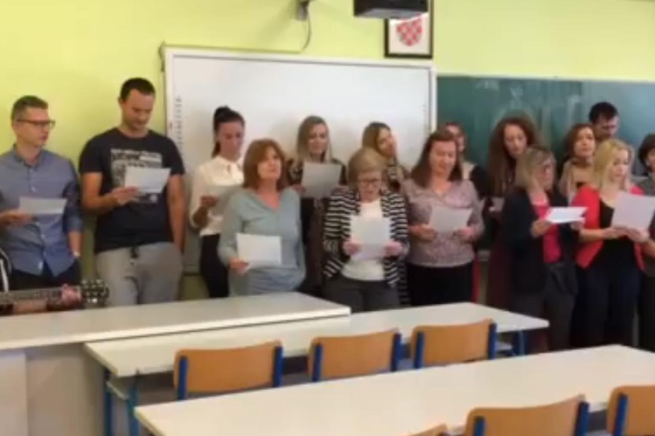 Učitelji pjevaju