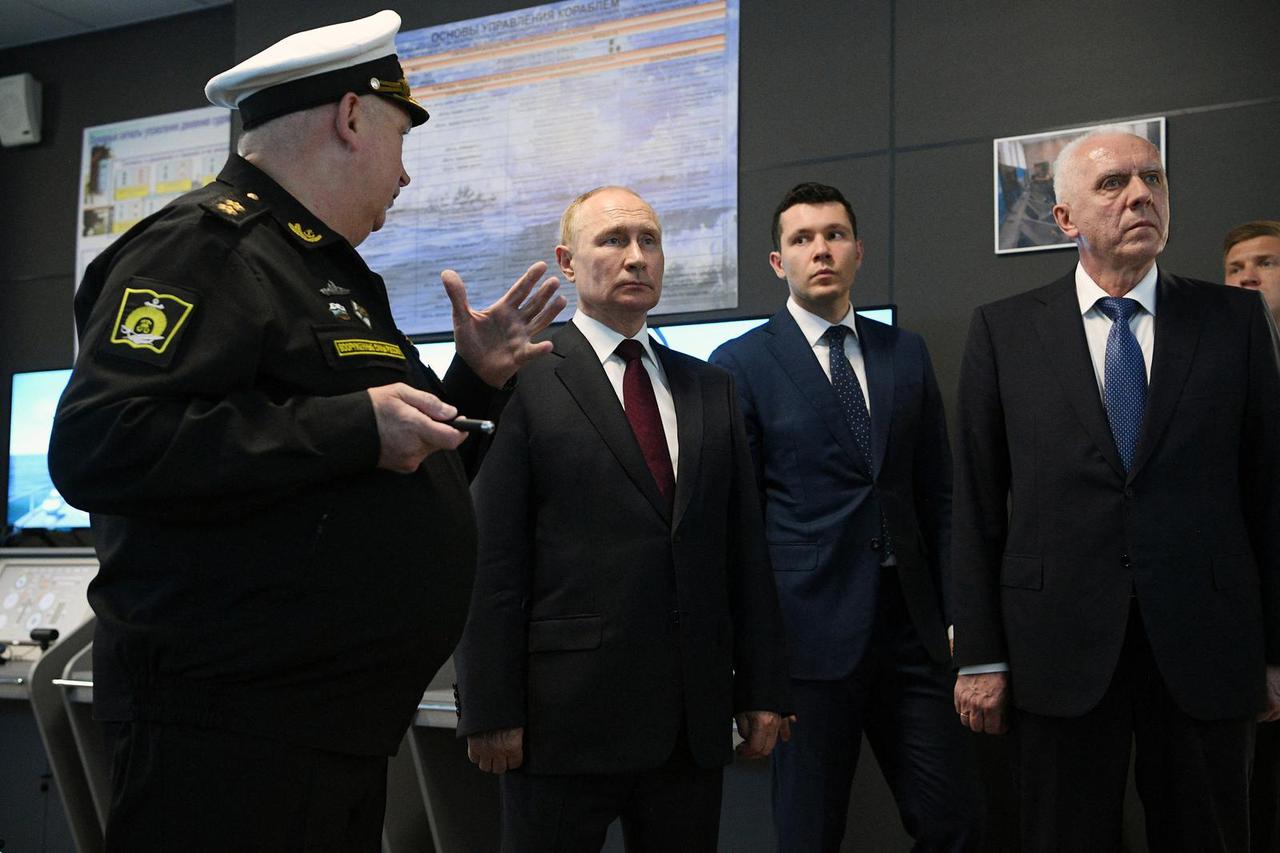 Russian President Putin visits Baltic Naval Institute in Kaliningrad