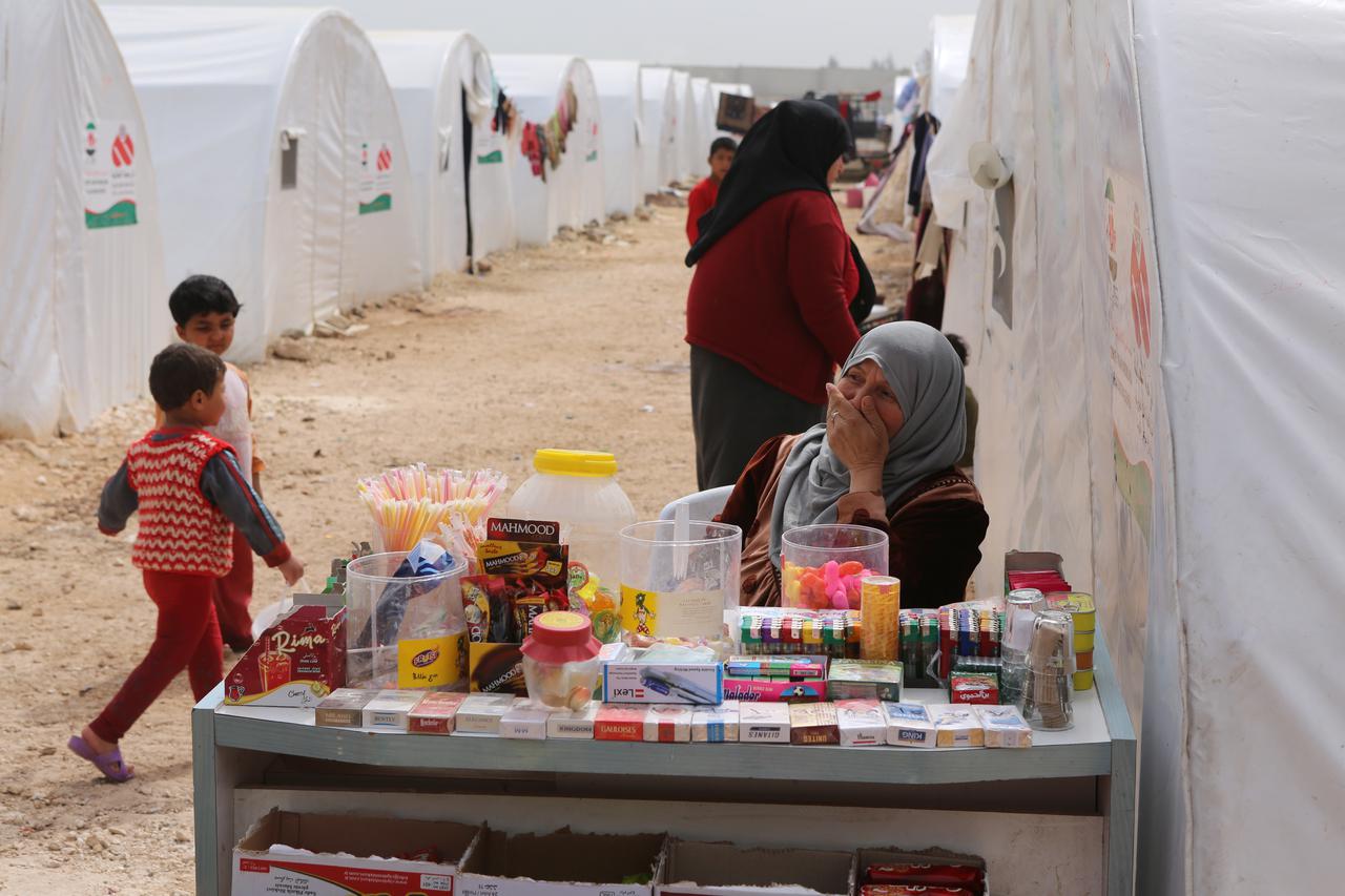 The Azaz refugee camp is pictured near the Bab Al-Salama border crossing between Turkey and Syria in Azaz,Syria, 02 April 2013. More than 1,000 people mainly women, children and the elderly live and are cared for by international aid organizations in the 