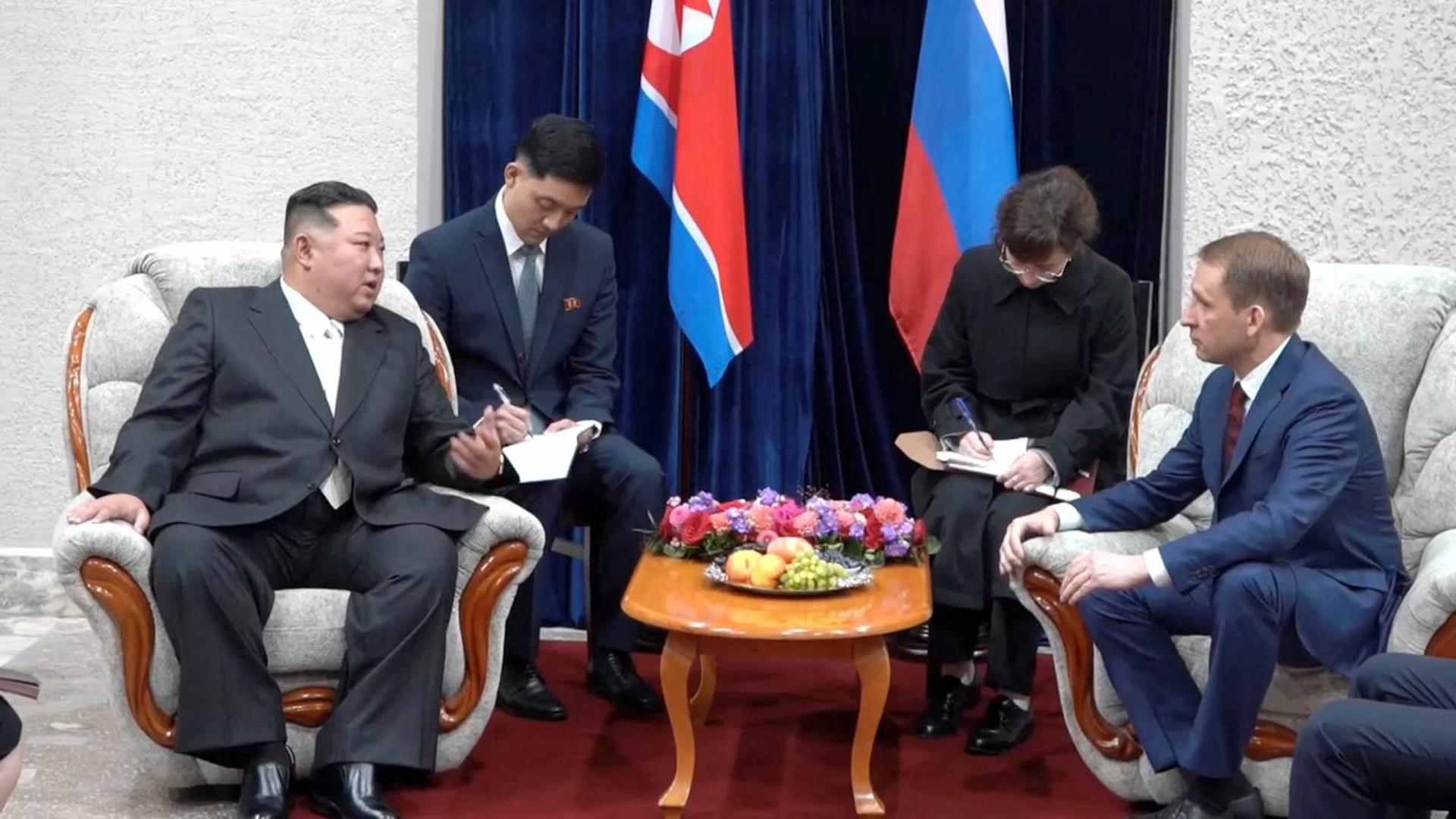 A view shows North Korean leader Kim Jong Un during a meeting with Russian Minister of Natural Resources and Environment Alexander Kozlov upon his arrival in Khasan in the Primorsky region, Russia, in this still image from video published September 12, 2023. Courtesy Governor of Russia's Primorsky Krai Oleg Kozhemyako Telegram Channel via REUTERS ATTENTION EDITORS - THIS IMAGE WAS PROVIDED BY A THIRD PARTY. NO RESALES. NO ARCHIVES. MANDATORY CREDIT. Photo: OLEG KOZHEMYAKO TELEGRAM CHANNEL/REUTERS