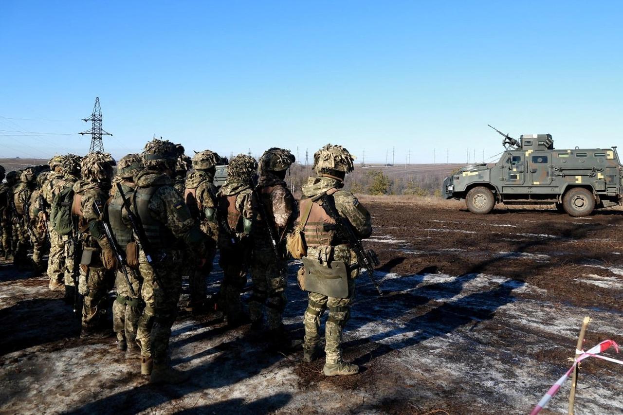 Ukrainian army holds drills in the Donetsk region