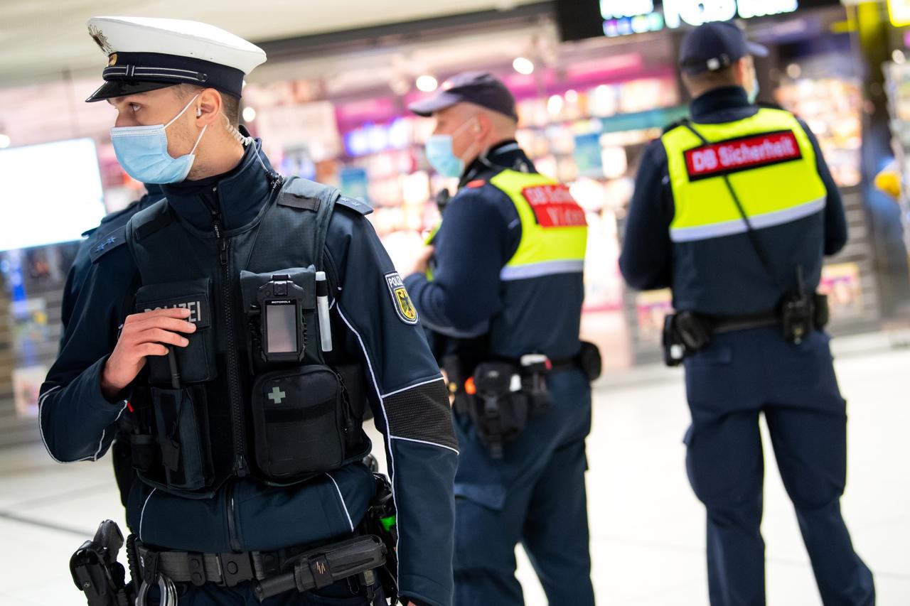 Priority checks Federal police and Deutsche Bahn