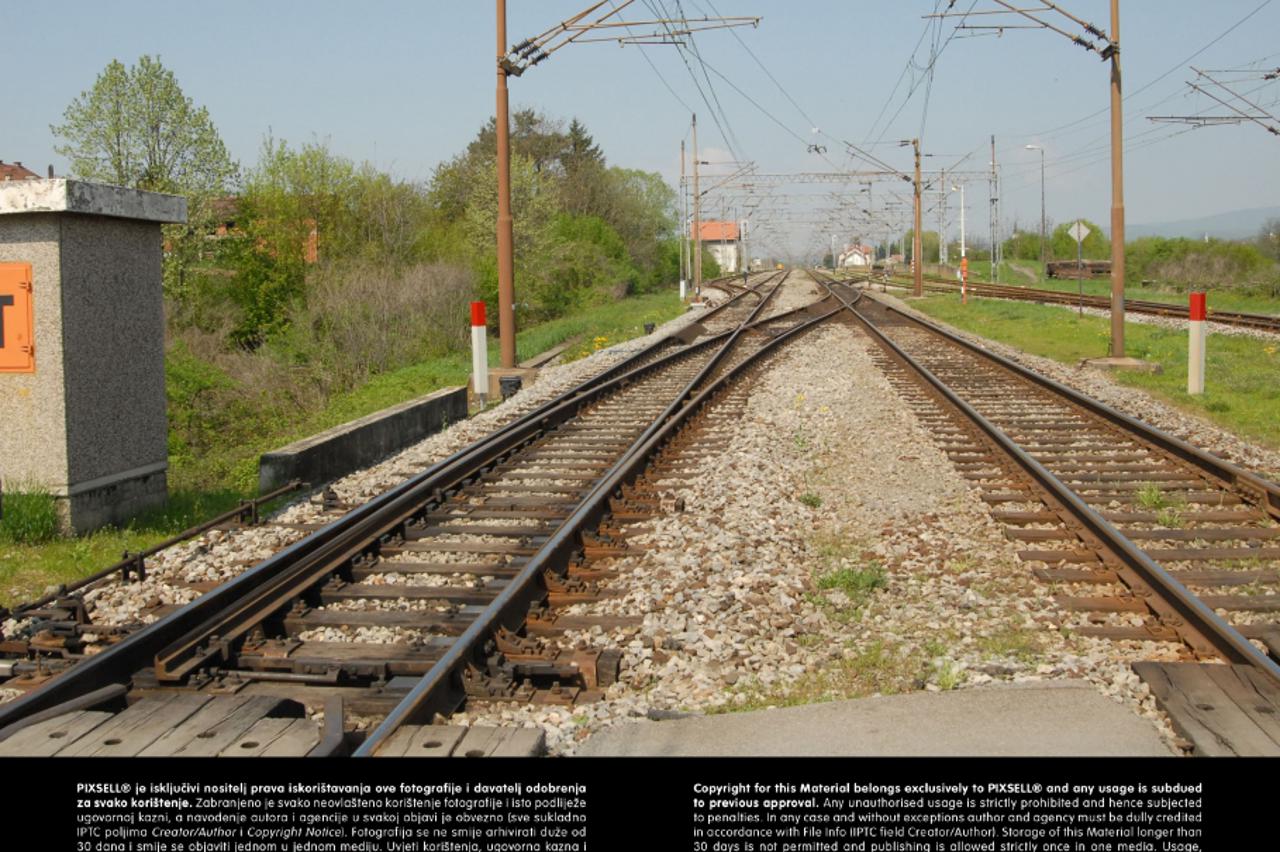 tračnice, vlak, željeznica, portal (1)