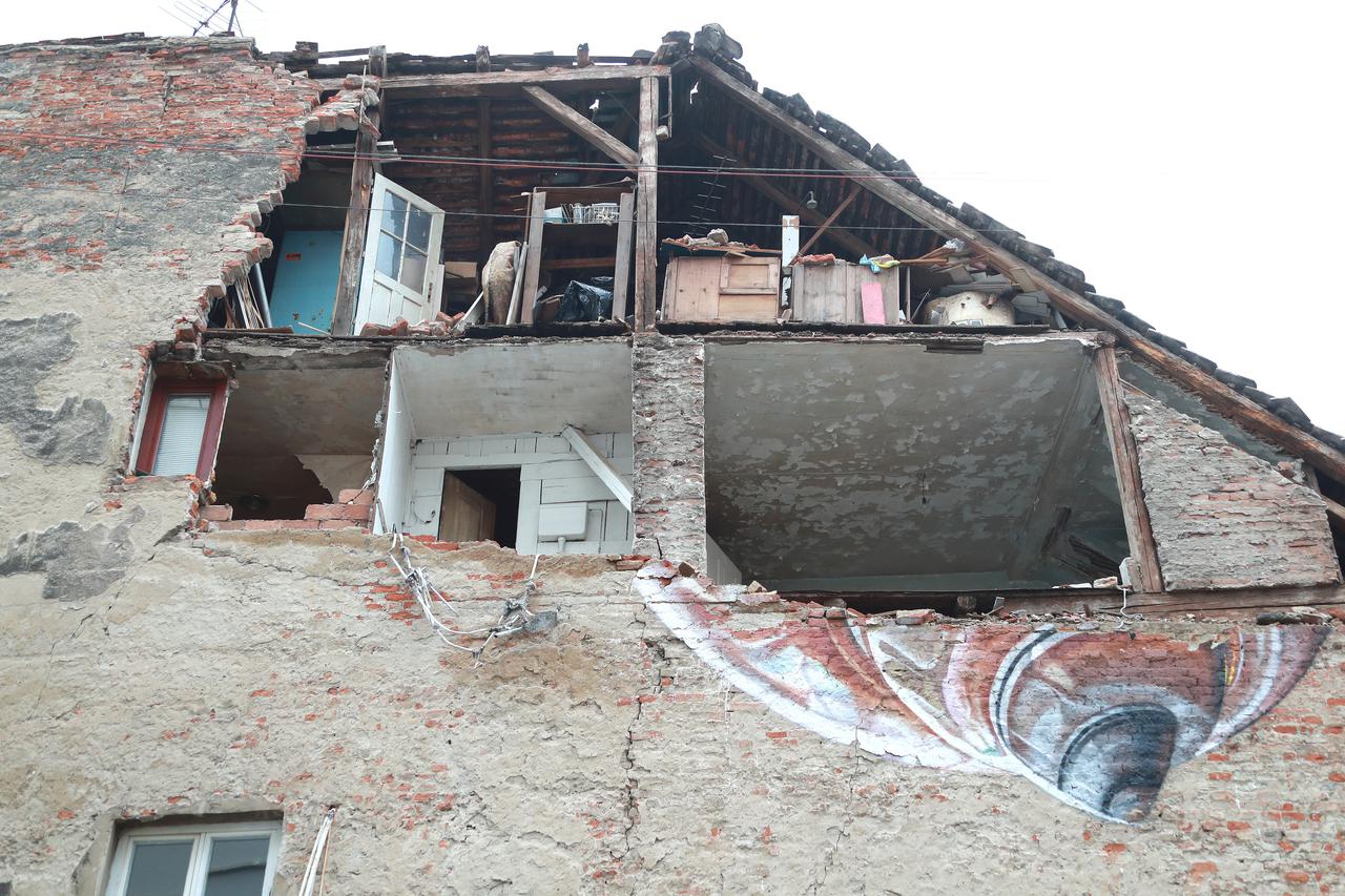 Zagreb: Zgrada oštećena u potresu čeka sanaciju