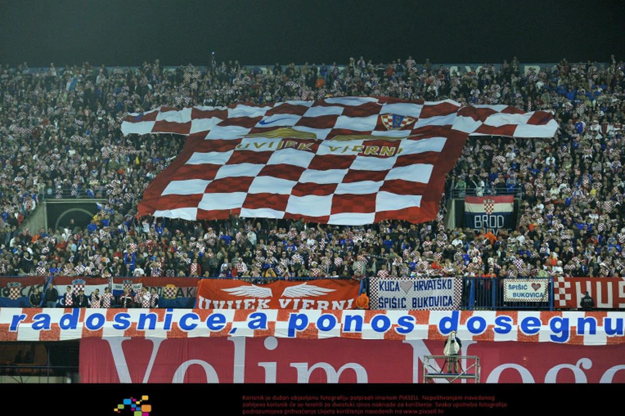 \'07.09.2010.,stadion u Maksimiru,Zagreb - Kvalifikacijska utakmica za Europsko prvenstvo 2012. godine.Hrvatska - Grcka. Navijacki dres. Photo: Antonio Bronic/PIXSELL\'