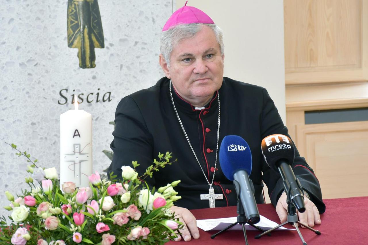 Sisak: Uskrsna poruka biskupa Vlade Košića