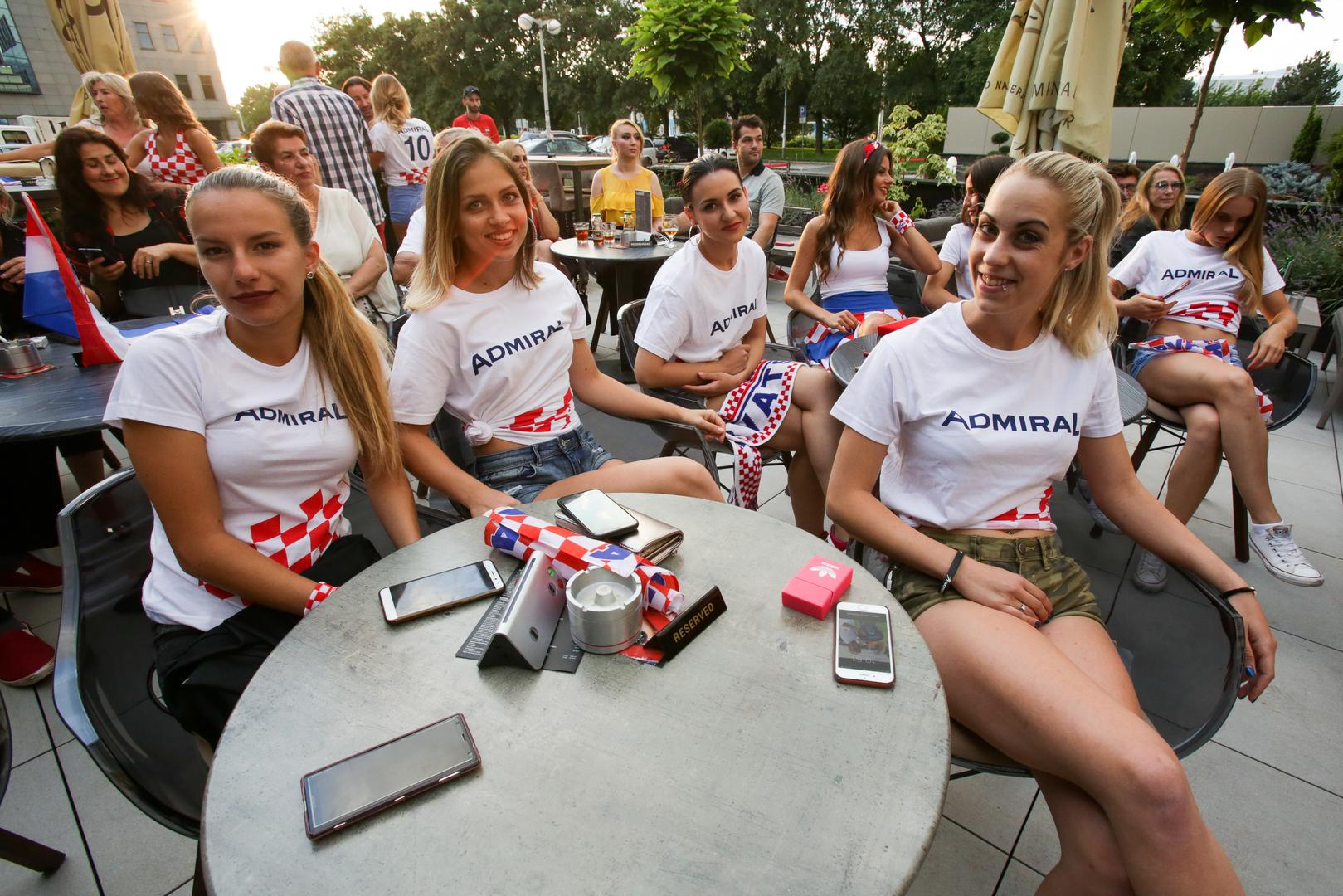 Utakmicu četvrtfinala Svjetskog prvenstva između Hrvatske i Rusije pratite su i finalistice izbora Miss sporta.

