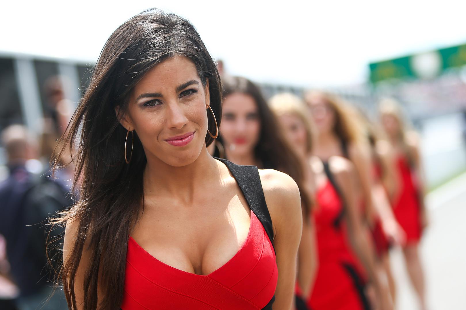 Na početku sezone čelni ljudi Formule 1 odlučili su ukinuti grid djevojke, te su tako razočarali mnoge navijače. 


