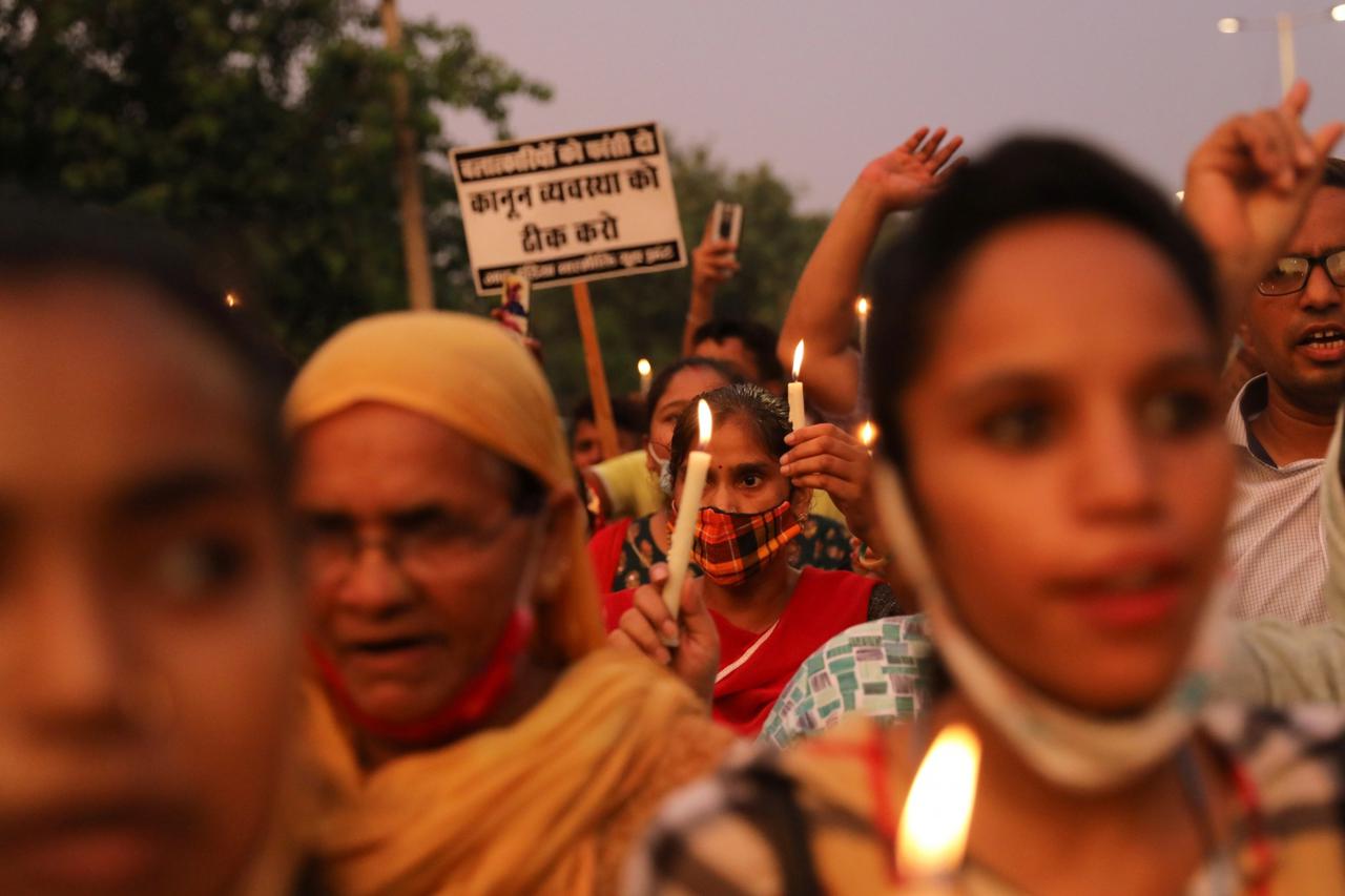 Candlelight vigil in protest of alleged rape and murder of child in New Delhi