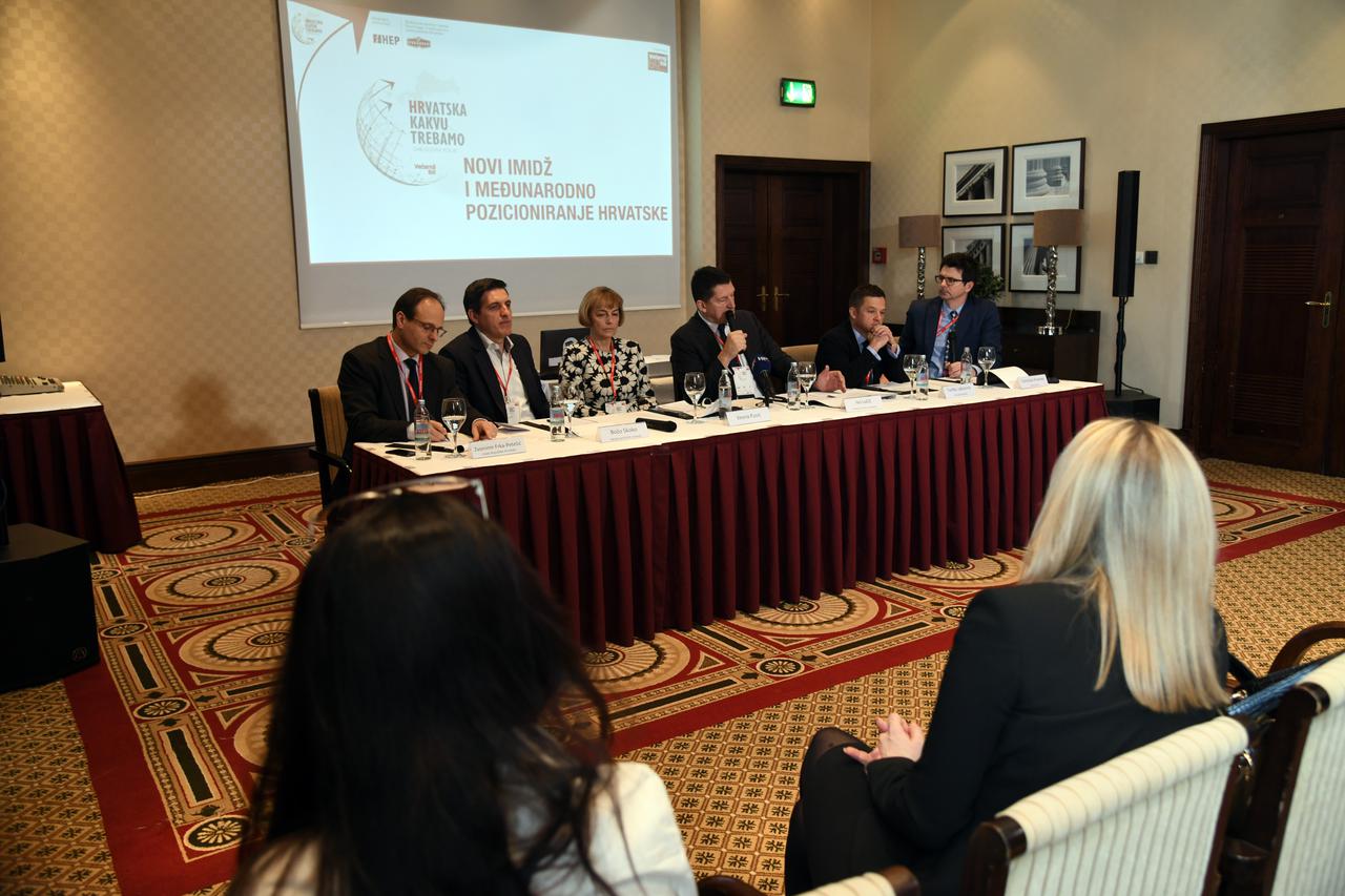 Zagreb: Konferencija HKT-dvije godine kasnije, panel "Novi imidž i međunarodno pozicioniranje RH"
