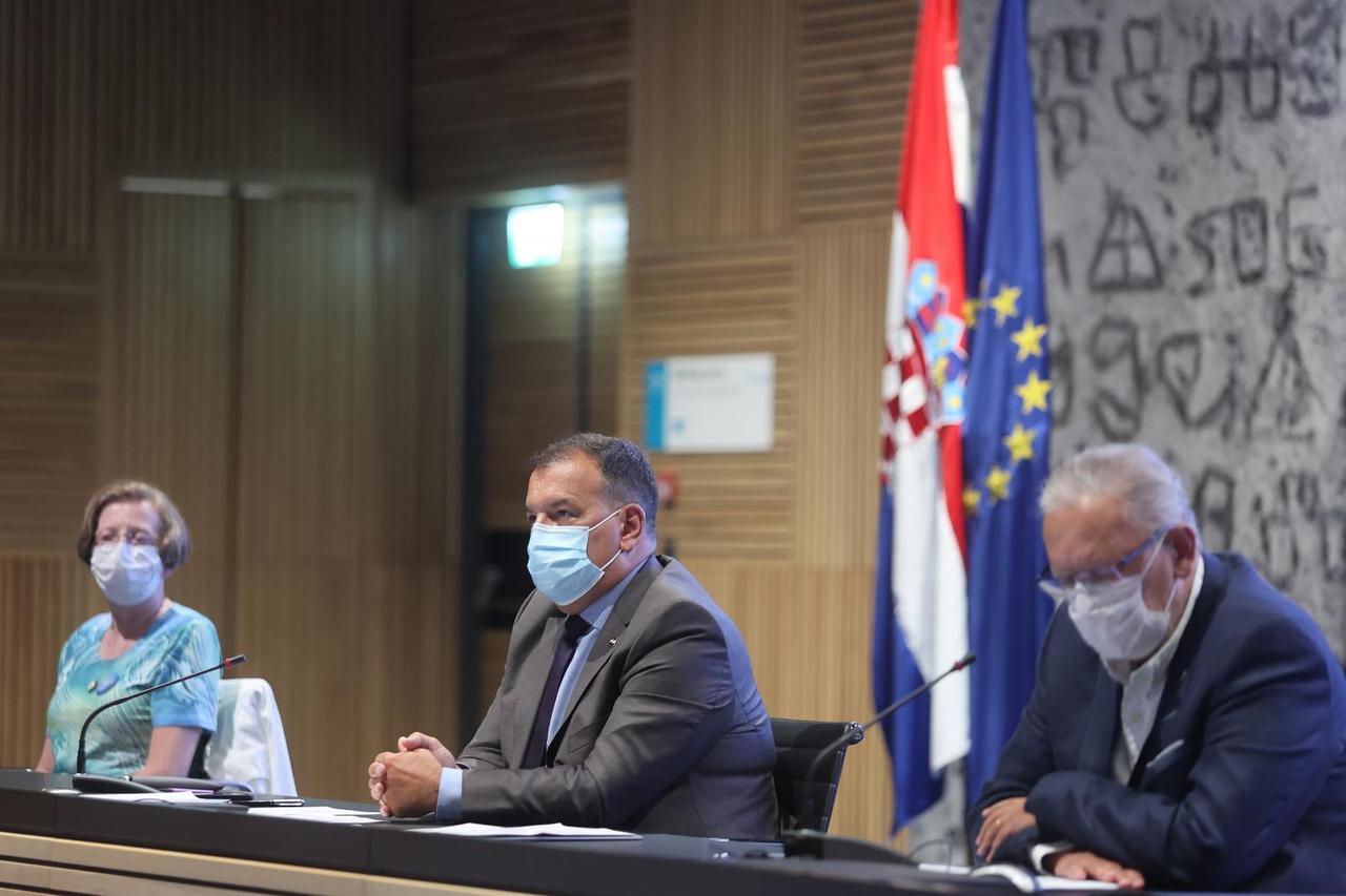 Zagreb: Nacionalni stožer za civilnu zaštitu održao konferenciju za medije