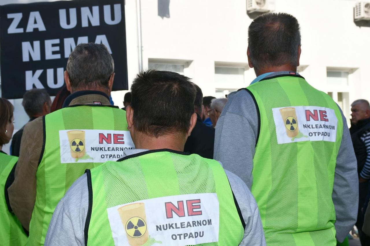 U Dvoru prosvjed protiv odlaganja nuklearnog otpada