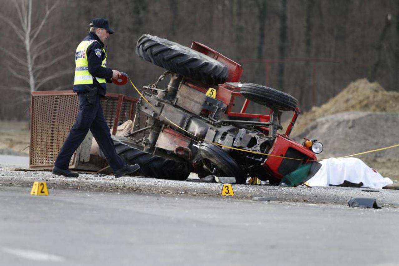 traktor,prometna nesreća, policija (1)