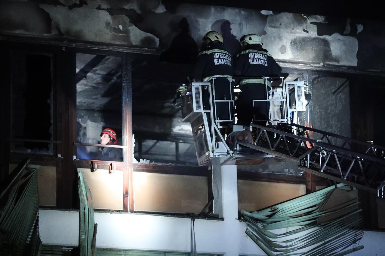 Velika Gorica: Brzom intervencijom vatrogasaca ugašen požar na zgradi nekadašnjeg Velkoma
