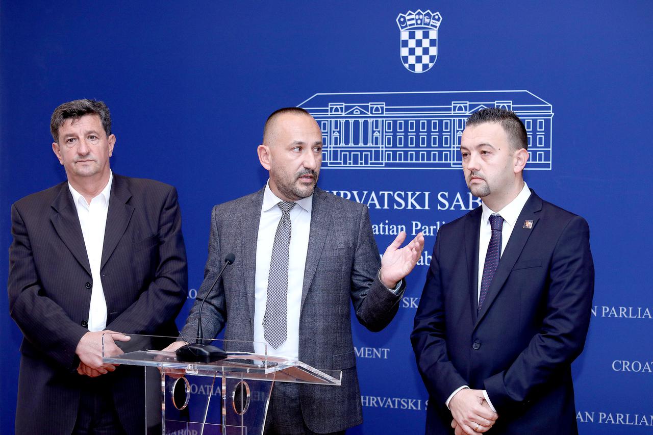 Zekanović pozvao premijera i predsjednicu da kažu jasan stav o Marakeškom sporazumu