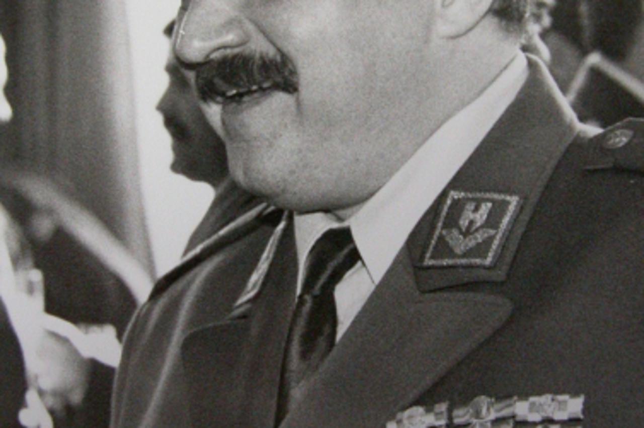 \'1995., Zagreb - Predsjednik Franjo Tudjman nakon Oluje odlikovao generala Ivana Cermaka.  Photo: Sinisa Hancic/Pixsell\'