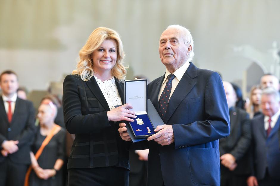 Povodom Dana državnosti predsjednica uručila odlikovanja i priznanja