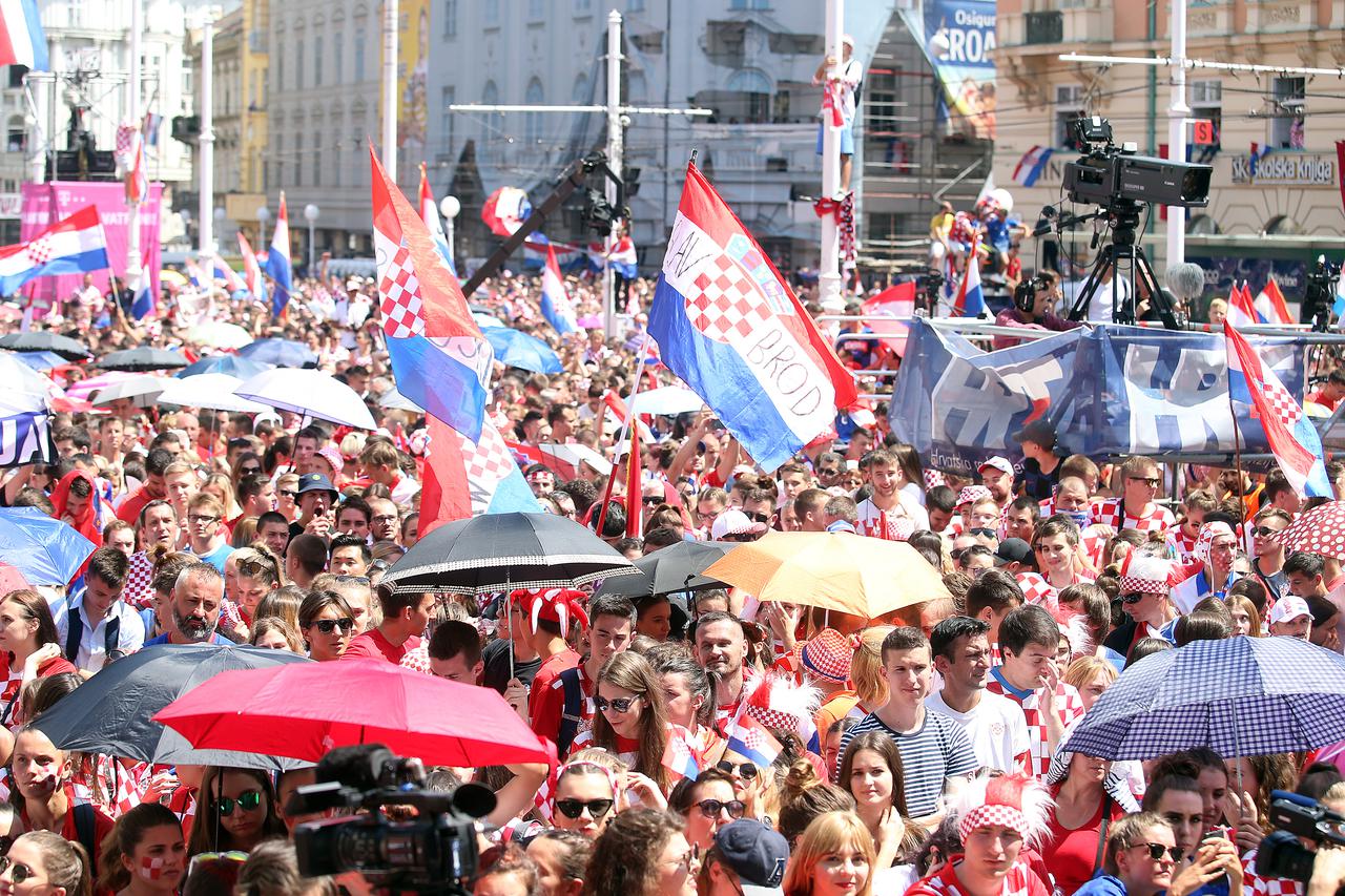 Zagreb: Pripreme za veliki do?ek hrvatske reprezentacije na Trgu bana Jela?i?a