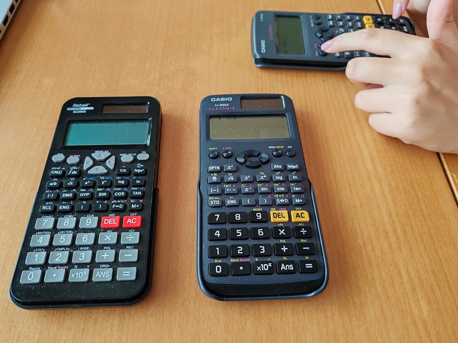 Školski kalkulatori