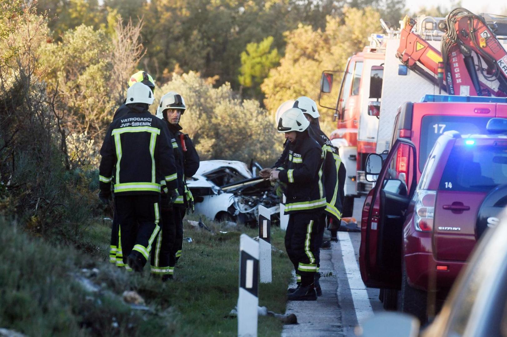 30.11.2020., Sibenik - U prometnoj nesreci na cesti D-8 jedna osoba je smrtno stradala, a dvije su ozlijedjene.
Photo: Hrvoje Jelavic/PIXSELL