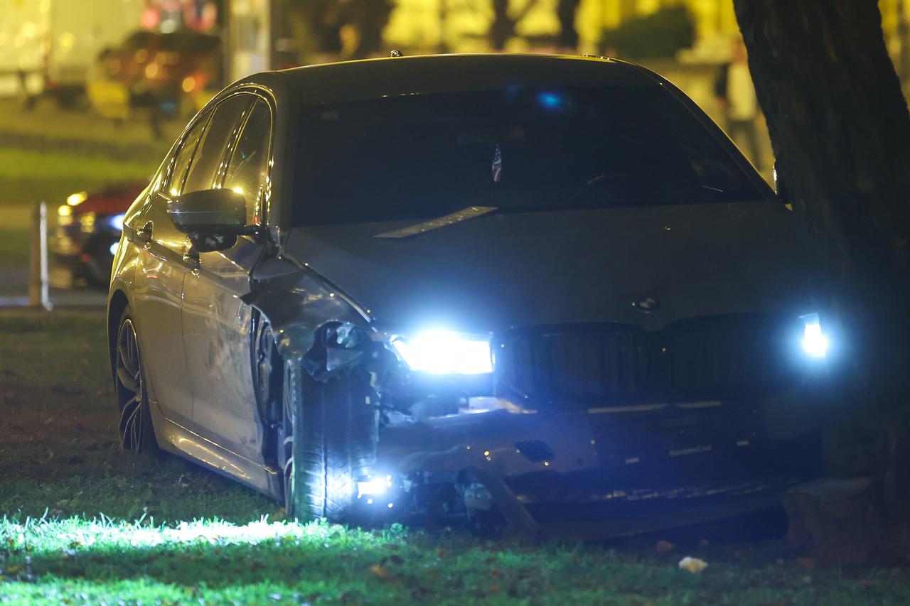 Zagreb: BMW-om uletio u suprotni smjer, izazvao sudar pa pobjegao