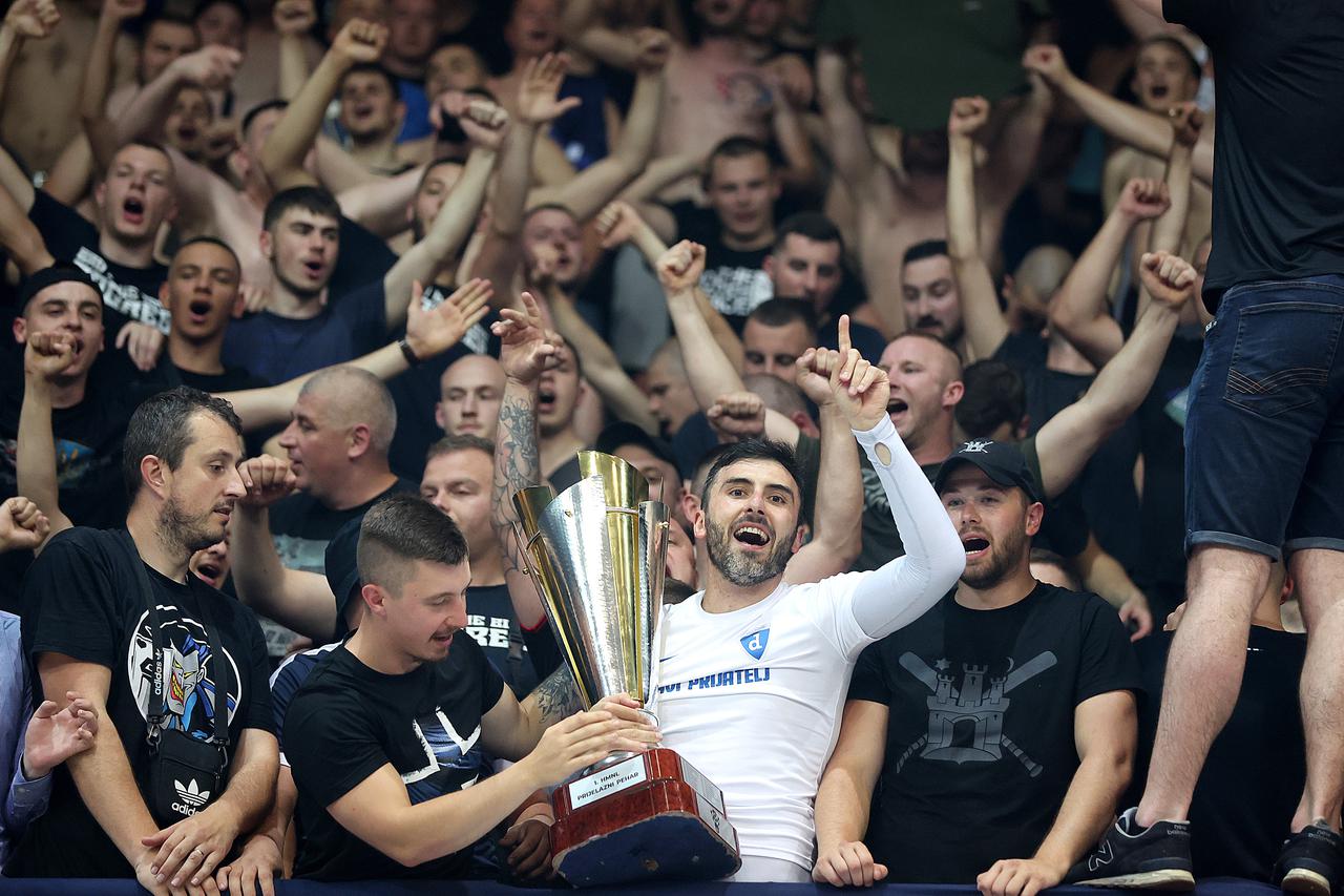 Futsal Dinamo pred 5000 gledatelja pobijedio Olmissum