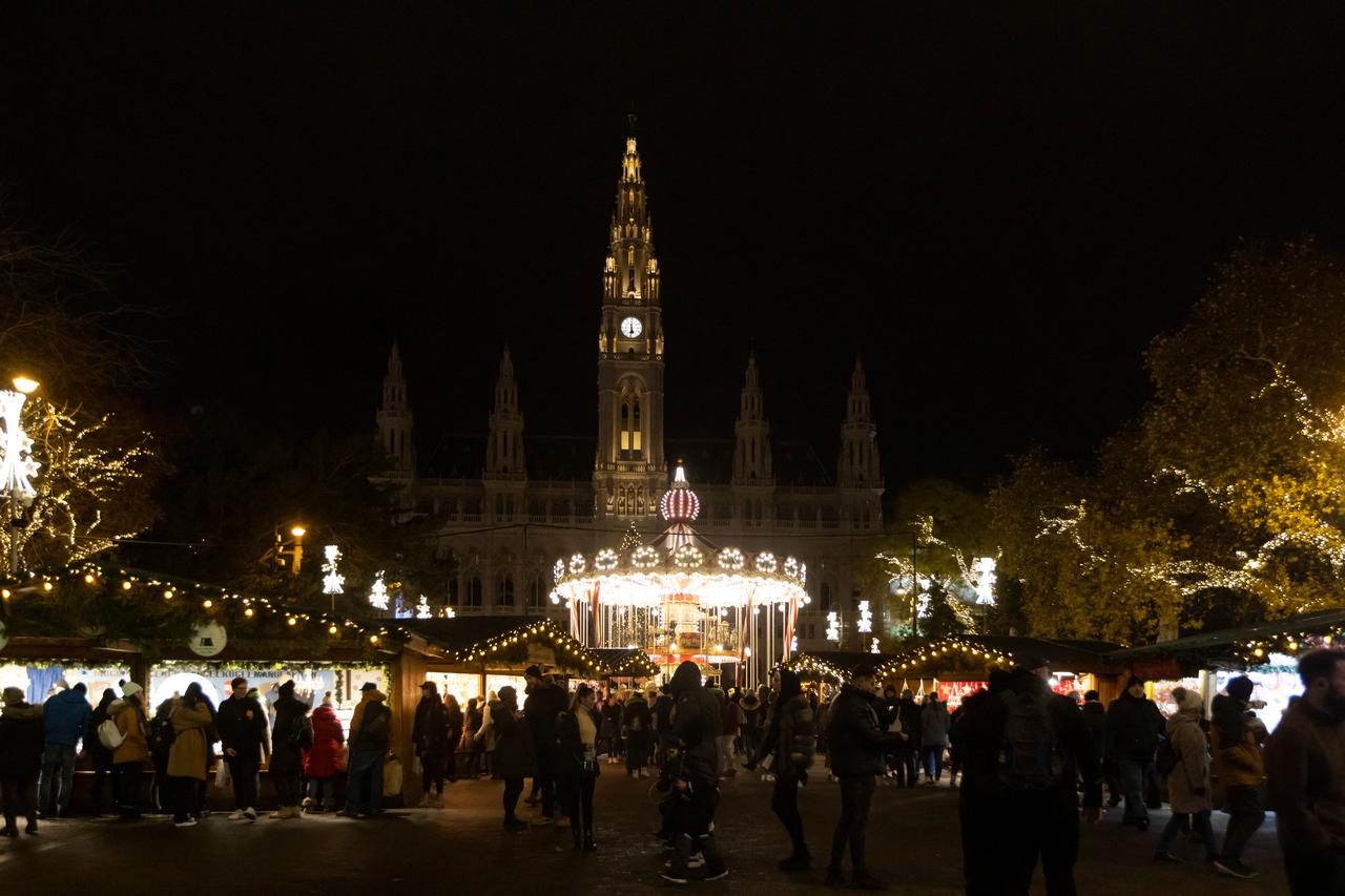 Viennese Christmas Market in City Hall Square