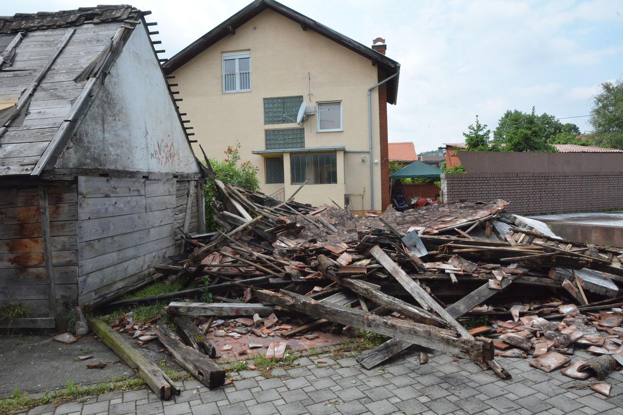 Rodna kuća Đure Đakovića srušila se u naletu vjetra
