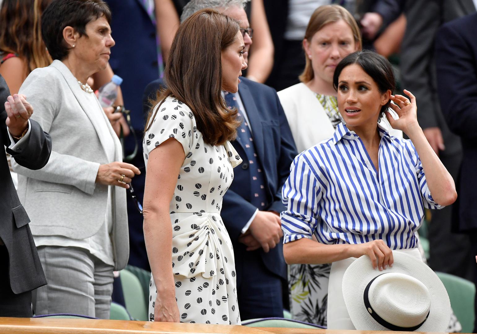 Kate Middleton i Meghan Markle danas su došle gledati žensko finale Wimbledona iz kraljevske lože i ovo je prvi puta da su se dvije vojvotkinje zajedno pojavila u javnosti bez svojih muževa.