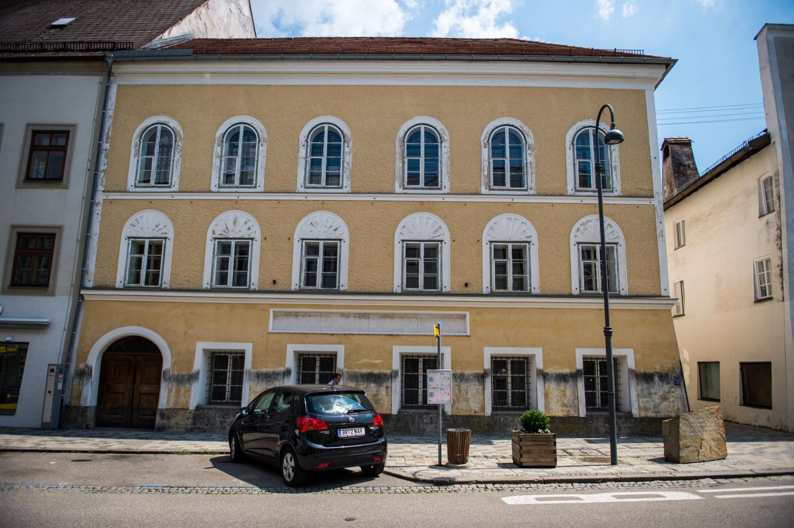 18 July 2018, Austria, Braunau am Inn: Adolf Hitler's birthplace. Photo: Lino Mirgeler/dpa /DPA/PIXSELL