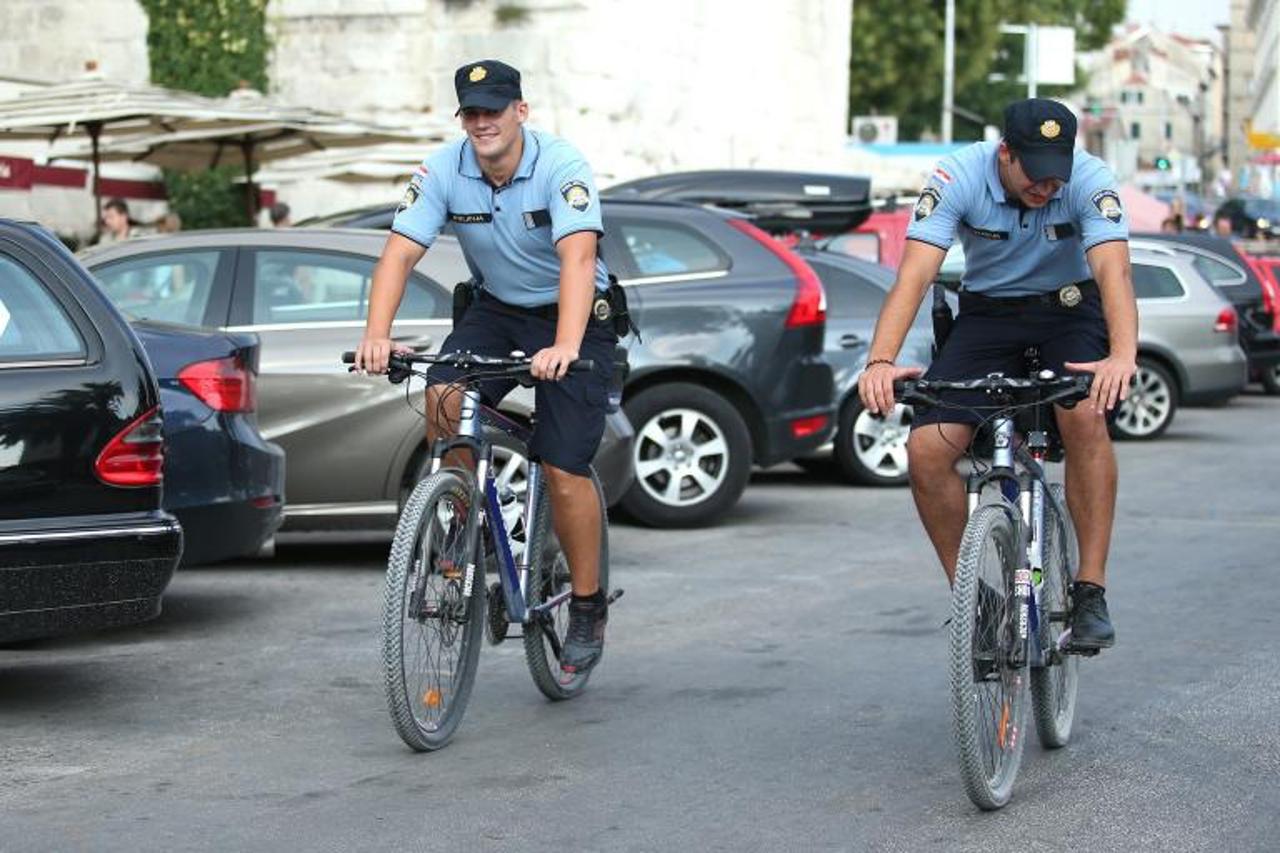 policija, bicikl