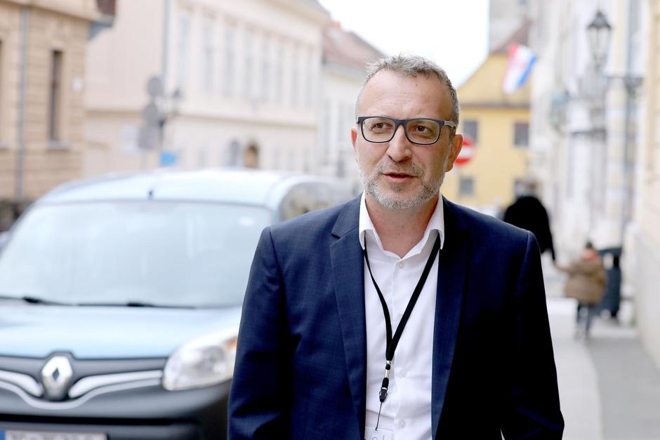 Zagreb: Zastupnici dolaze u Staru gradsku vijećnicu