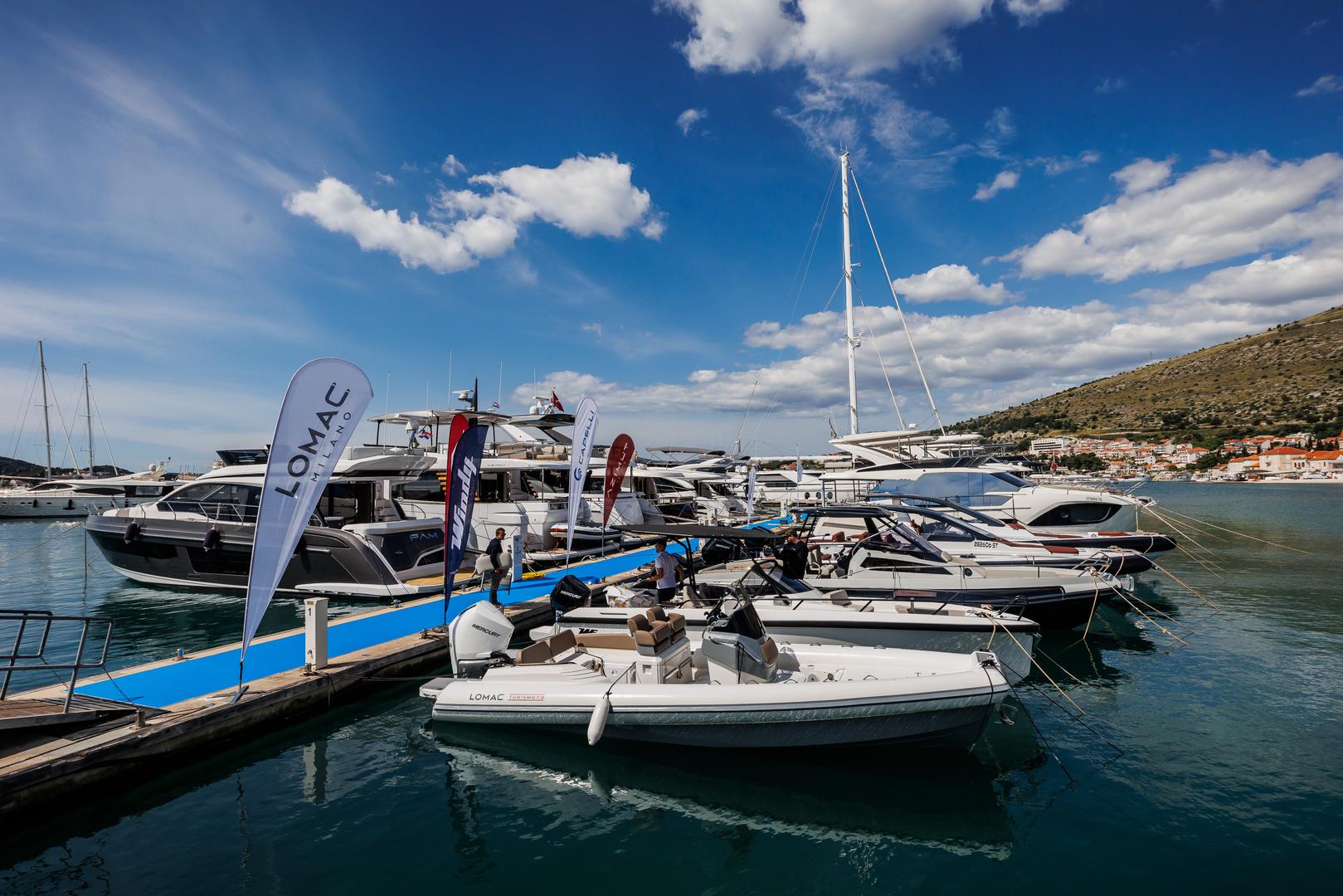 U Marini Baotić​ u Segetu Donjem, nedaleko Trogira u četvrtak je otvoren prvi ​međunarodni sajam nautike Dalmatia Boat Show.