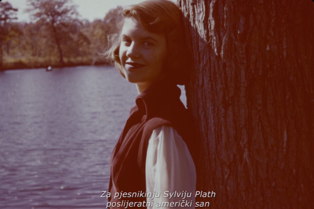 “Stakleno zvono” američke spisateljice i pjesnikinje Sylvije Plath