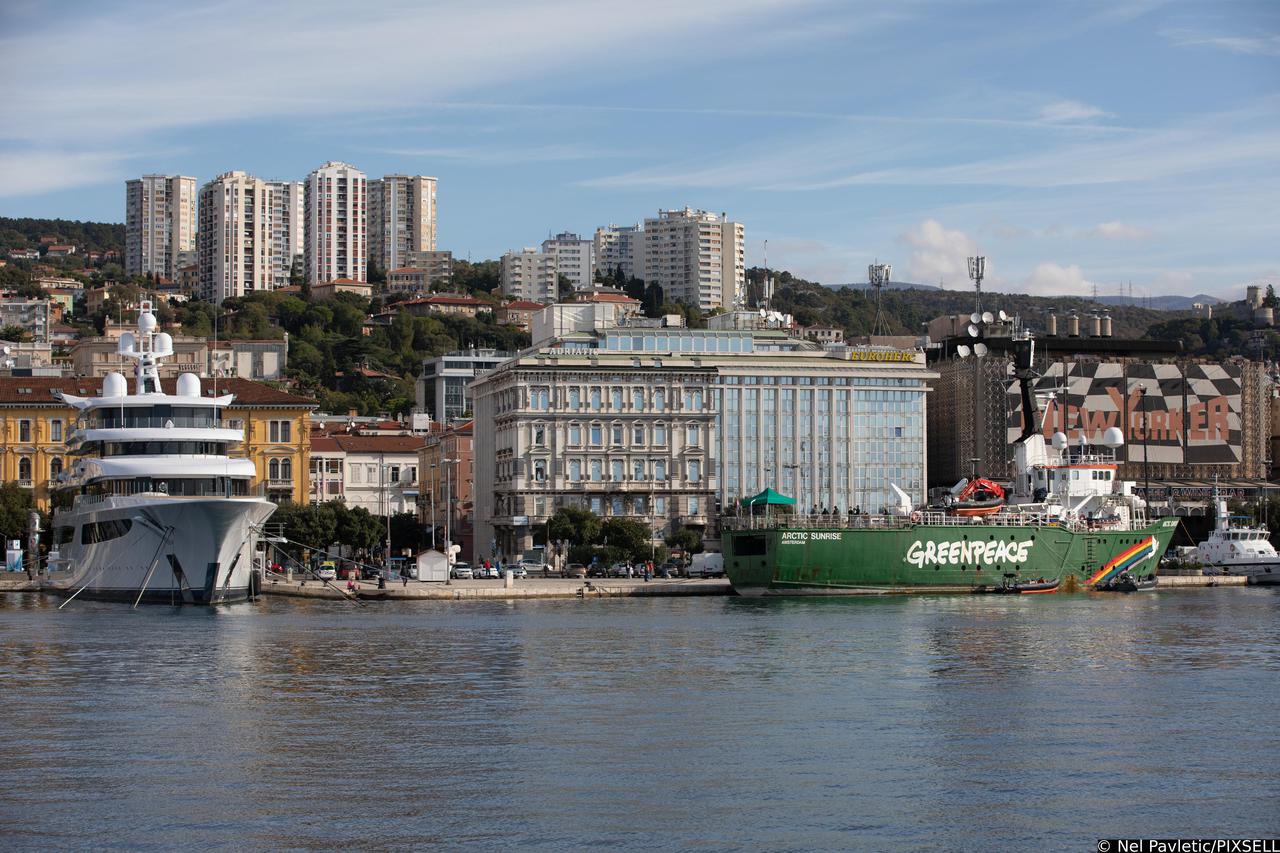Greenpeace podsjeća: Plinska platforma Ivana D nakon 316 dana još uvijek na dnu Jadrana