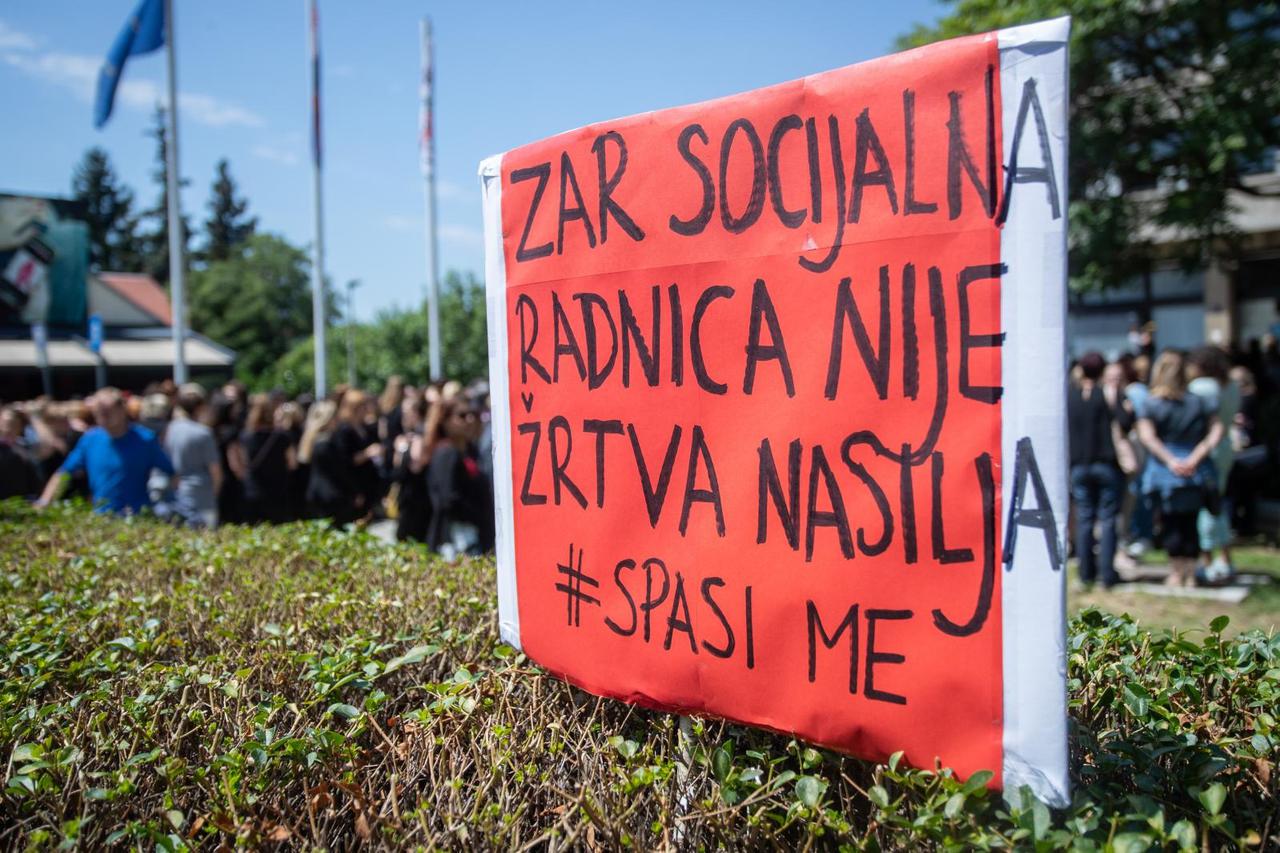 Zagreb: Prosvjed socijalnih radnika nakon jučerašnjeg ubojstva njihove kolegice u Đakovu