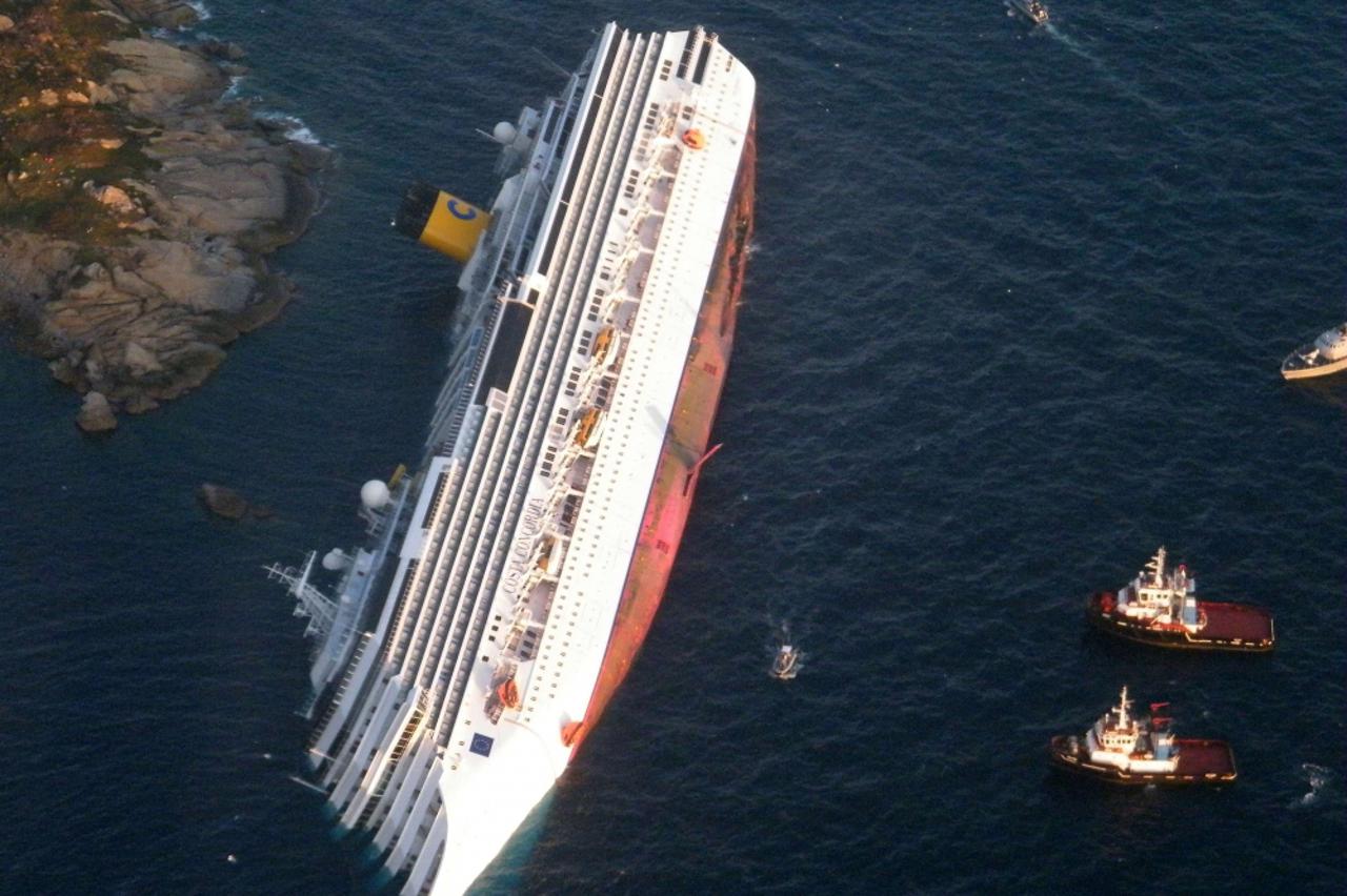 brod Costa Concordia (1)