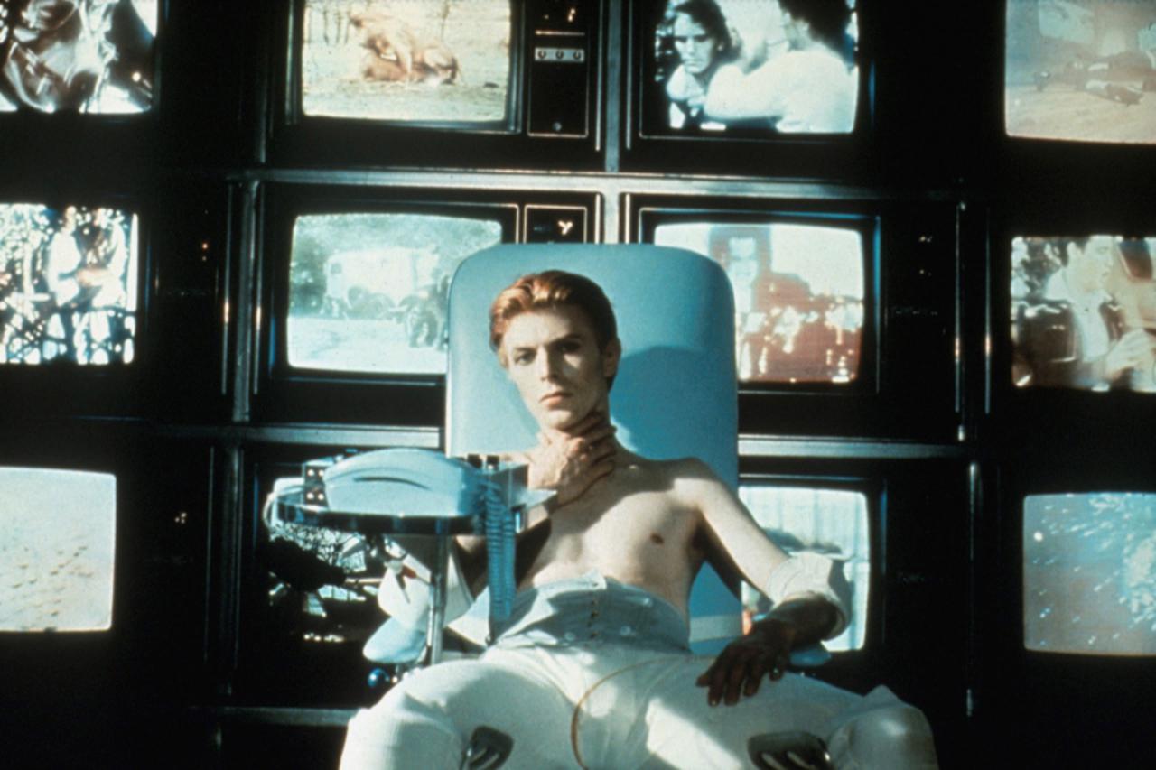 'David Bowie in Nicolas Roeg\'s THE MAN WHO FELL TO EARTH (1976). Courtesy Rialto Pictures/StudioCanal.'
