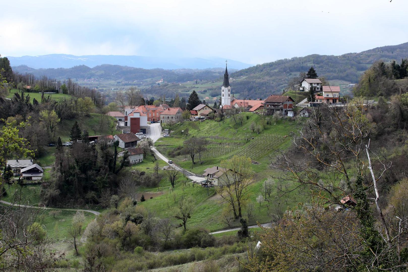 Put nas vodi dalje na sjever, u Klanjec (Krapinsko-zagorska županija) među njihovih 2548 stanovnika