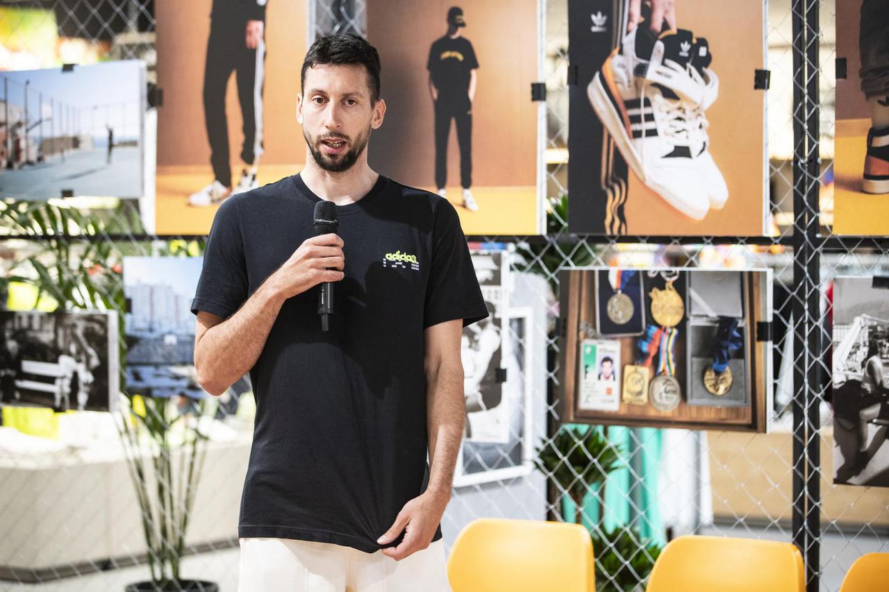 U Splitu predstavljena limitirana serija Adidas Jugoplastika tenisica
